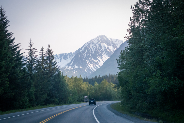road-in-alaska